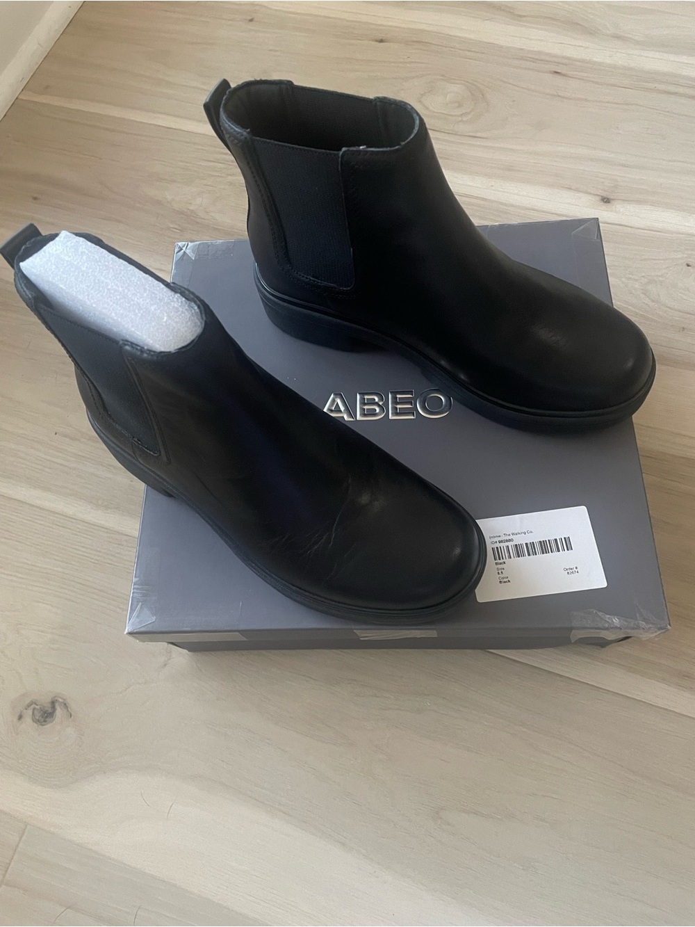 Abeo Women's Black Leather Chelsea Ankle Boots